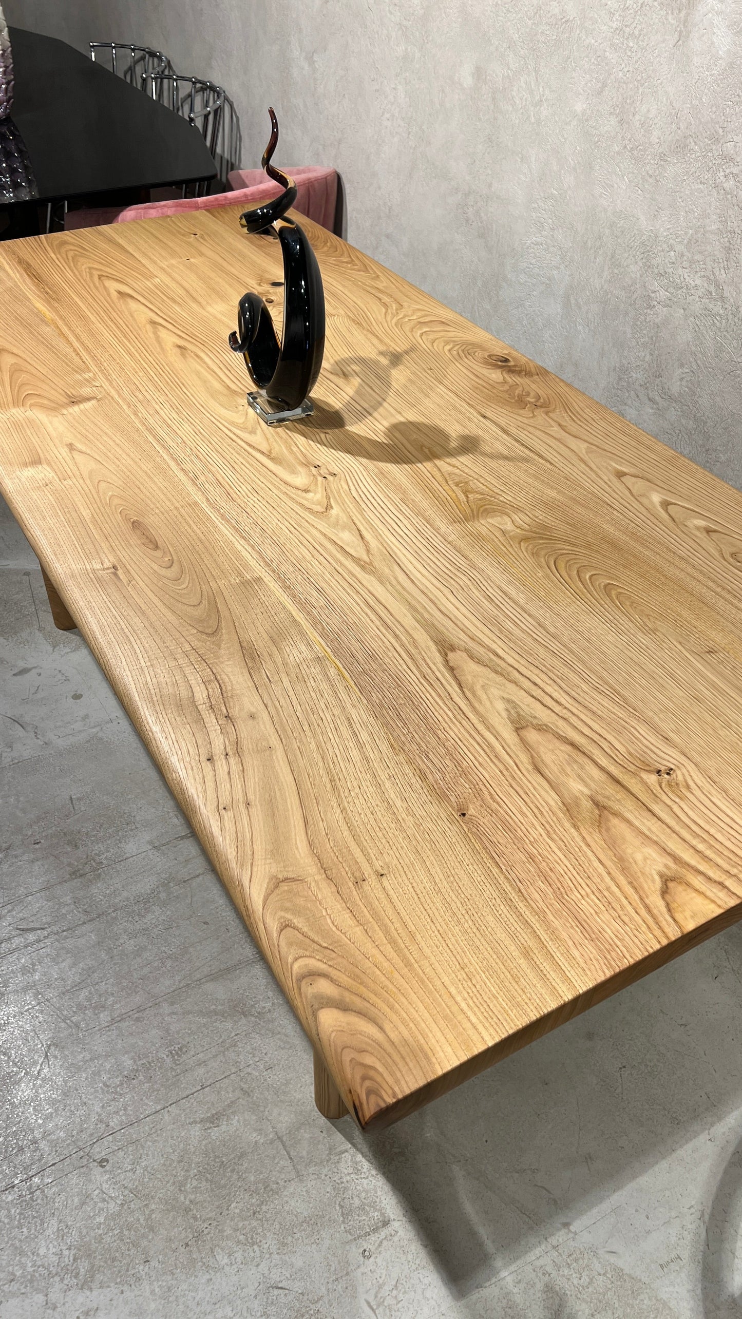 Minimal Solid Dining Table Gizz