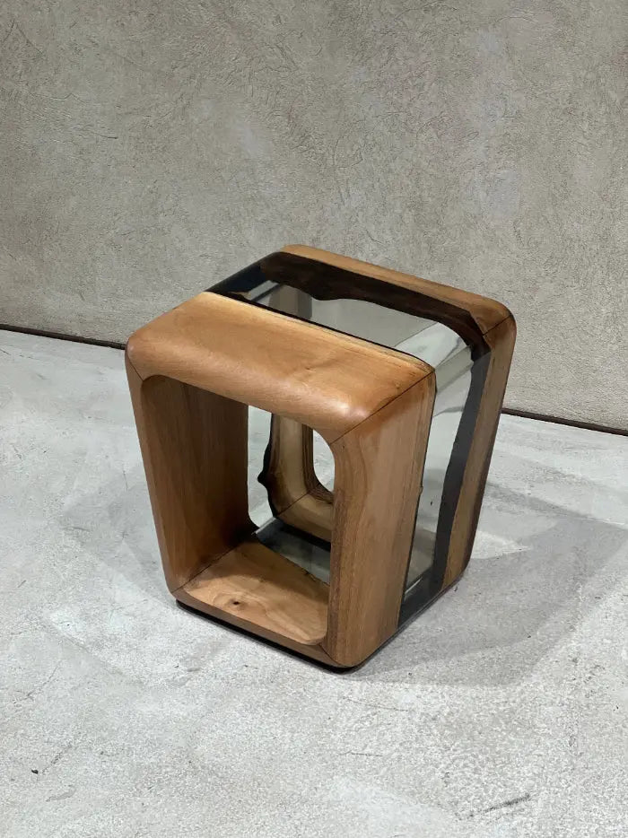 Epoxy resin magazine rack