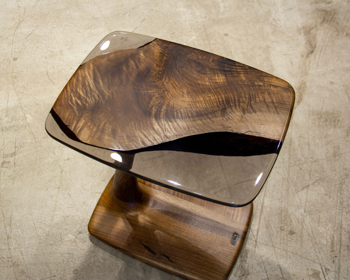 C Shaped End Table S-13 Gizz