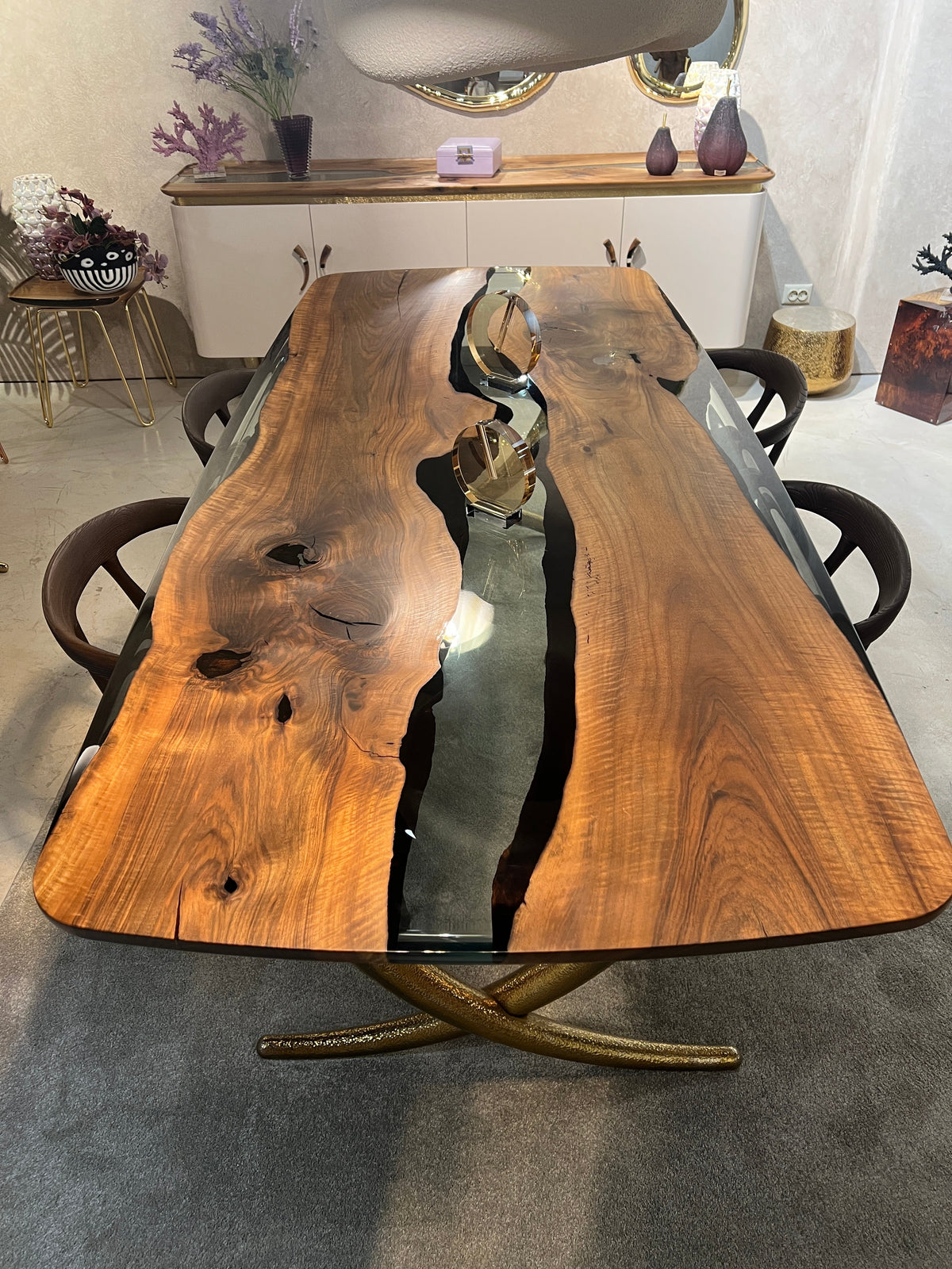 Luxurious Ivory Shaped Legs Epoxy Resin Dining Room Table Gizz