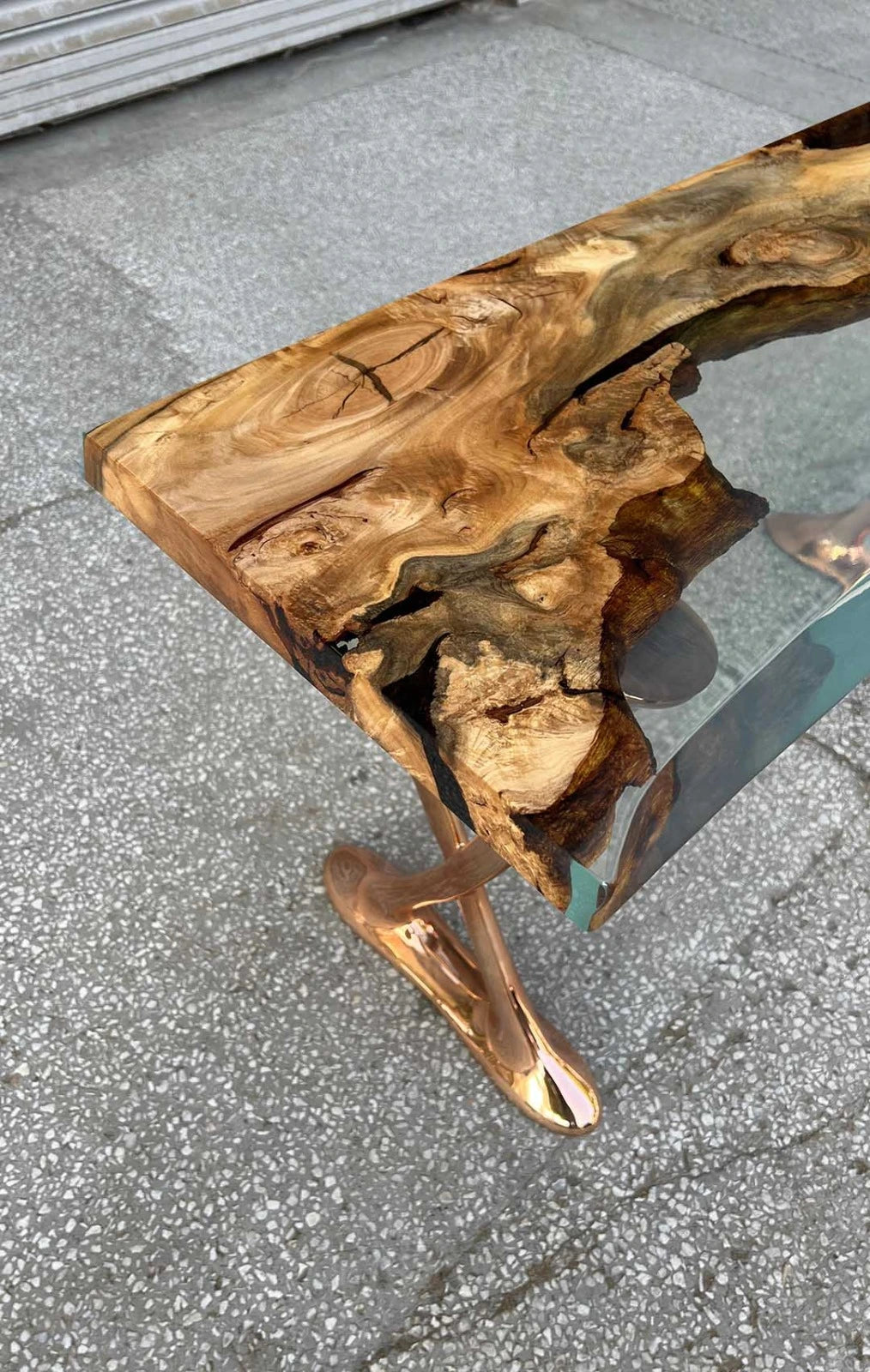Resin Live Edge Console Table Made of Linden Wood - Foyer Table- Entryway Table