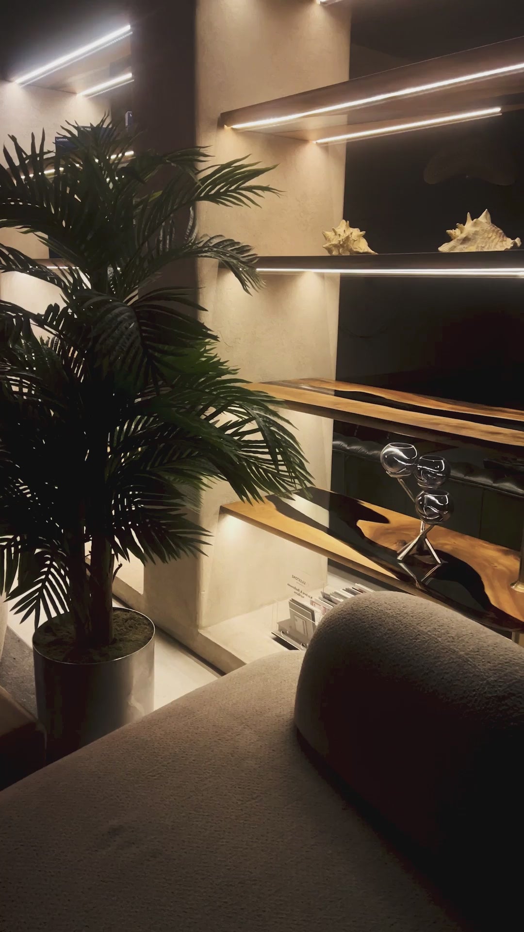 Epoxy Resin Shelves – stylish Room Divider