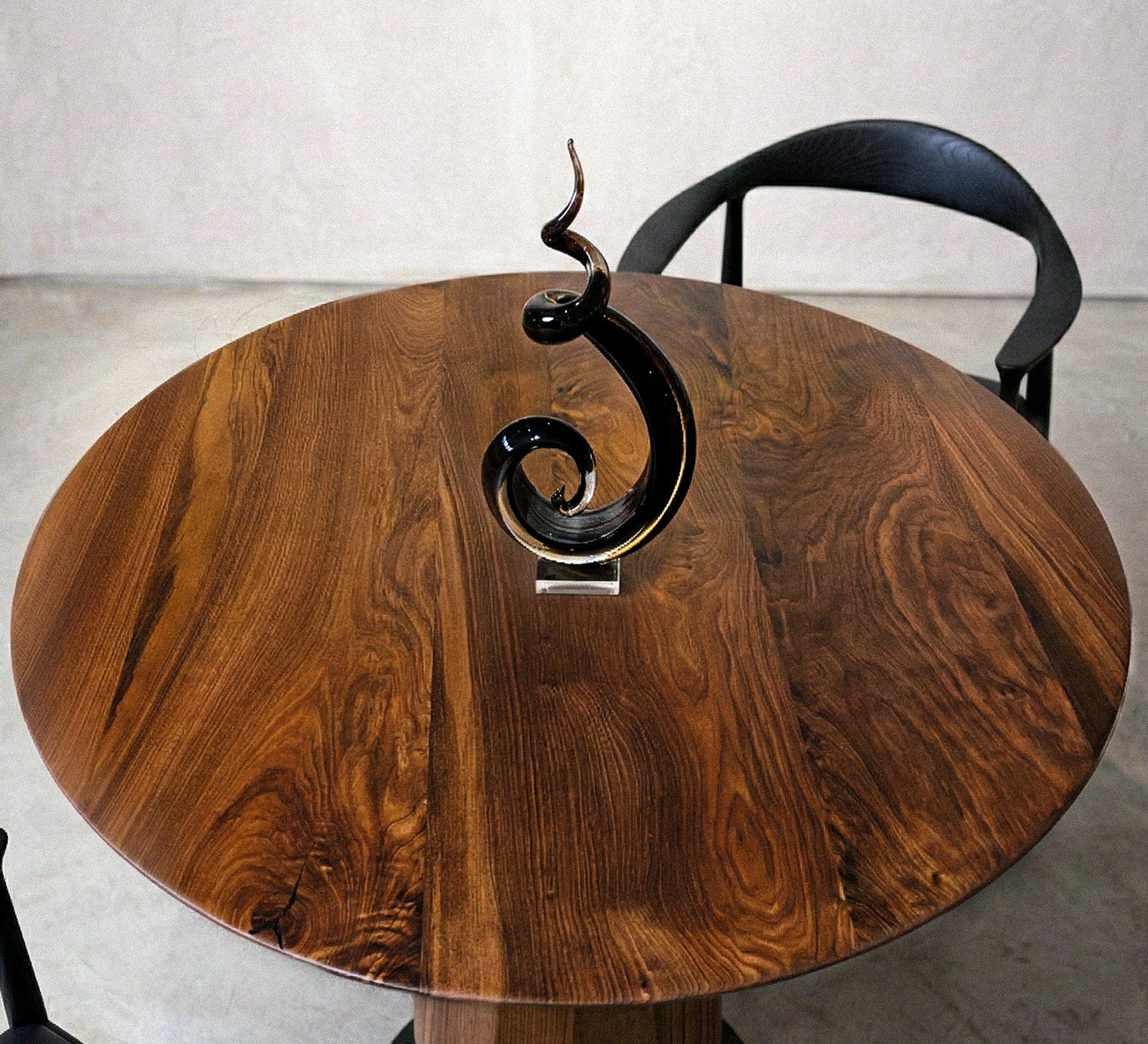 Modern Round Walnut Pedestal Dining Table Gizz