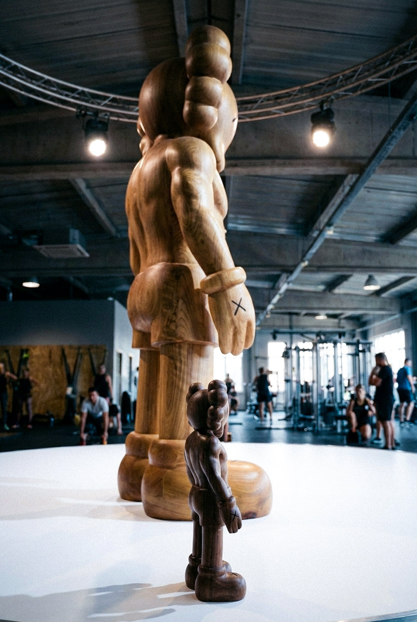 Muscular Wooden KAWS-Style Sculpture – Gym & Fitness Art Decor Gizz