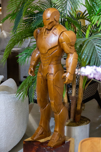 Wooden Armored Hero Statue Gizz