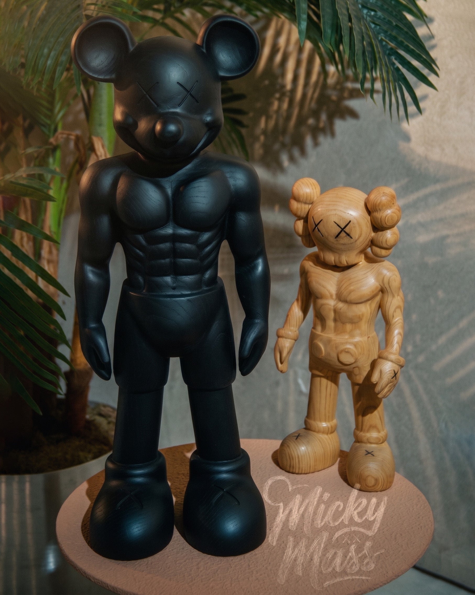 MickyMass Solid Wood Collectible Art Figure Gizz