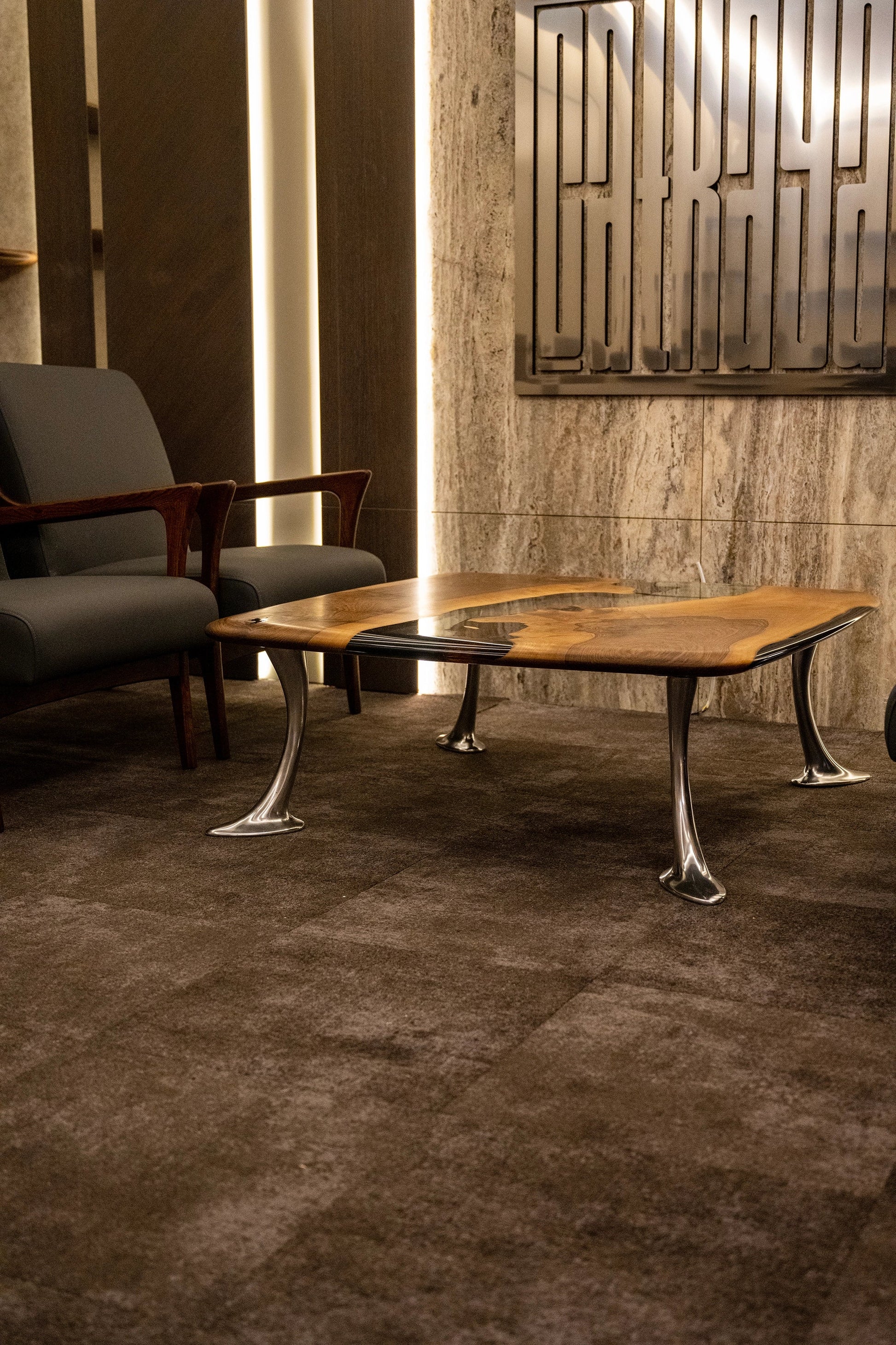 Luxury D-Shaped Walnut & Epoxy Executive Desk Gizz