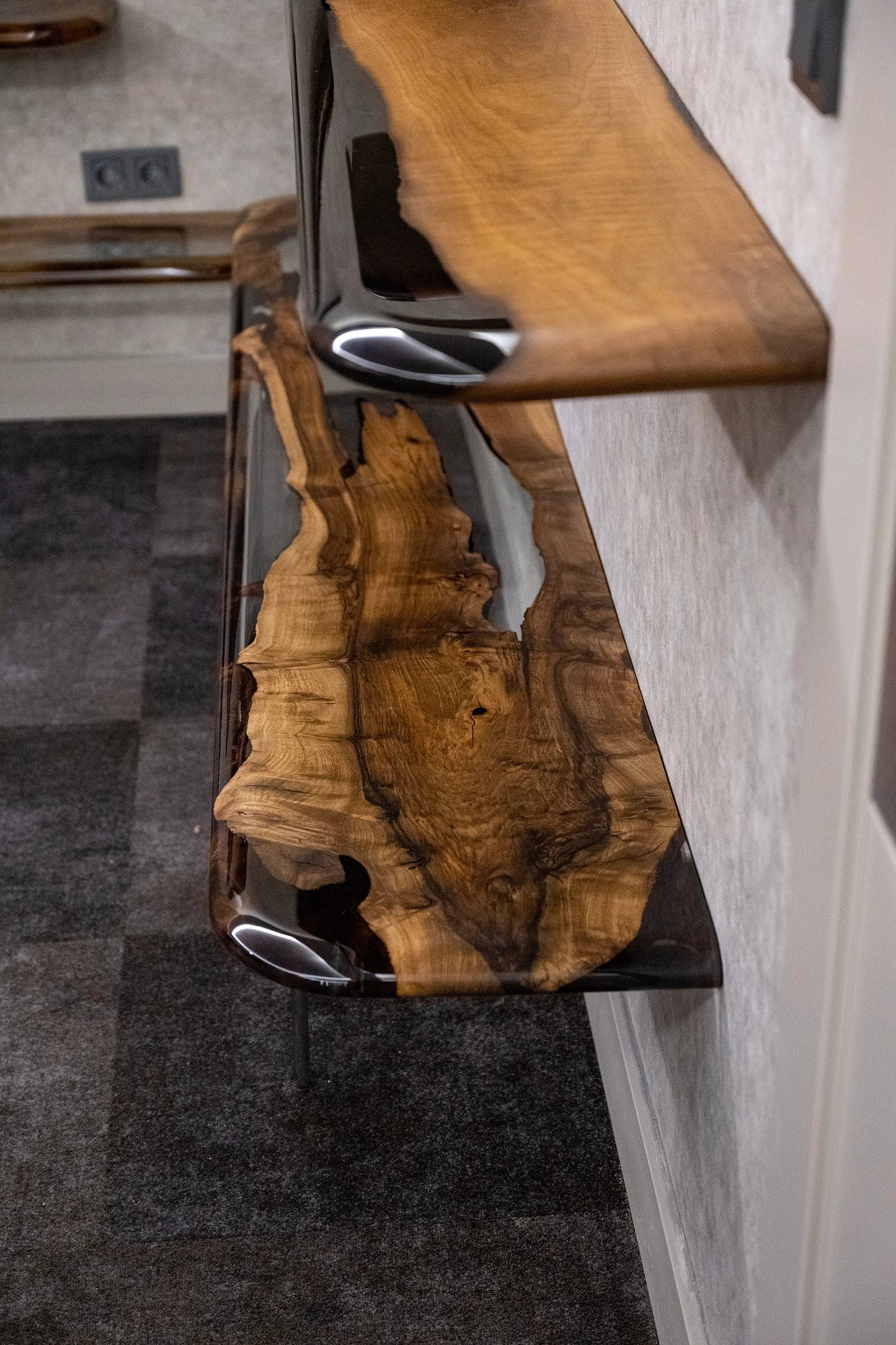 Luxury D-Shaped Walnut & Epoxy Executive Desk Gizz