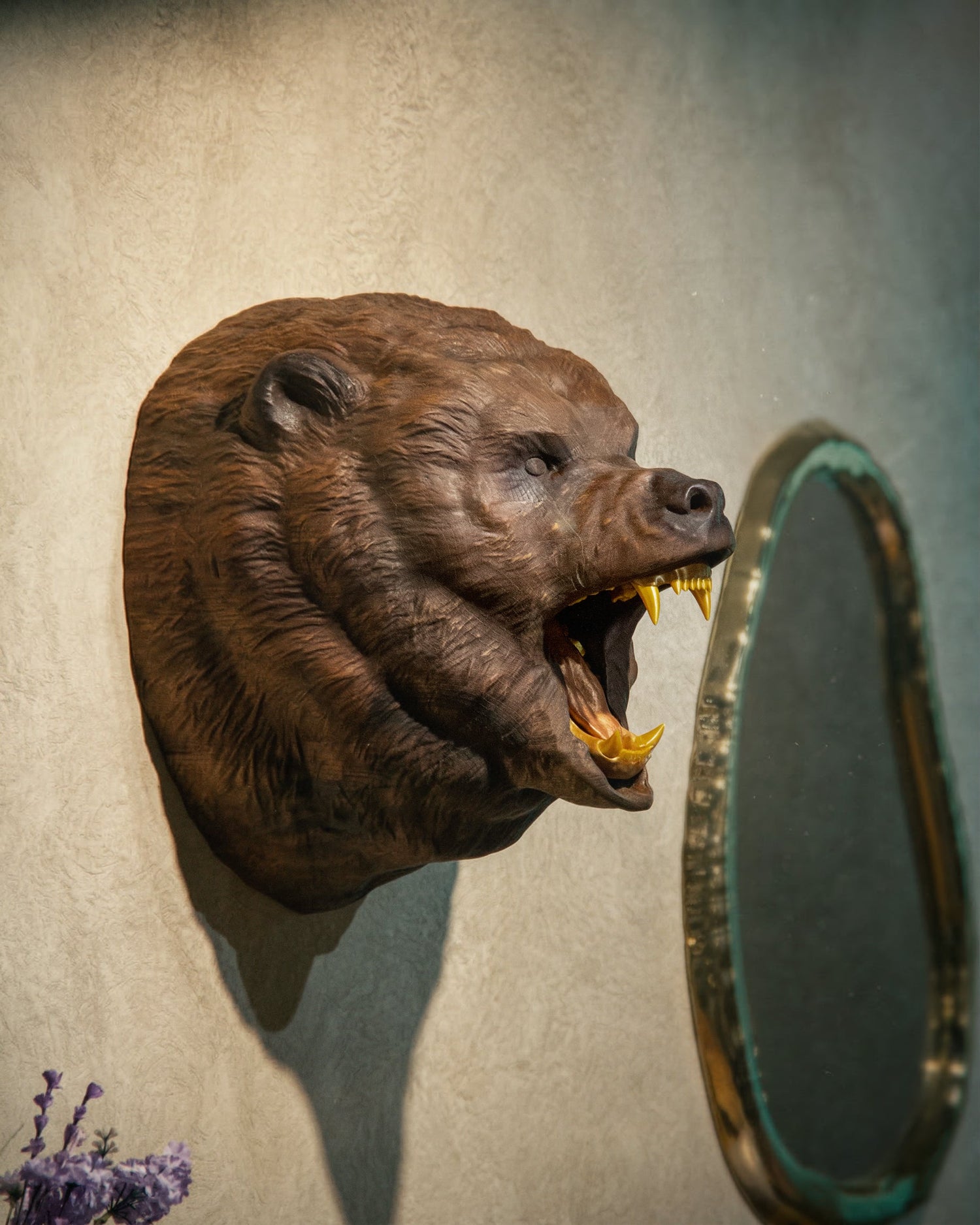 Hand-Carved Roaring Bear Head Gizz