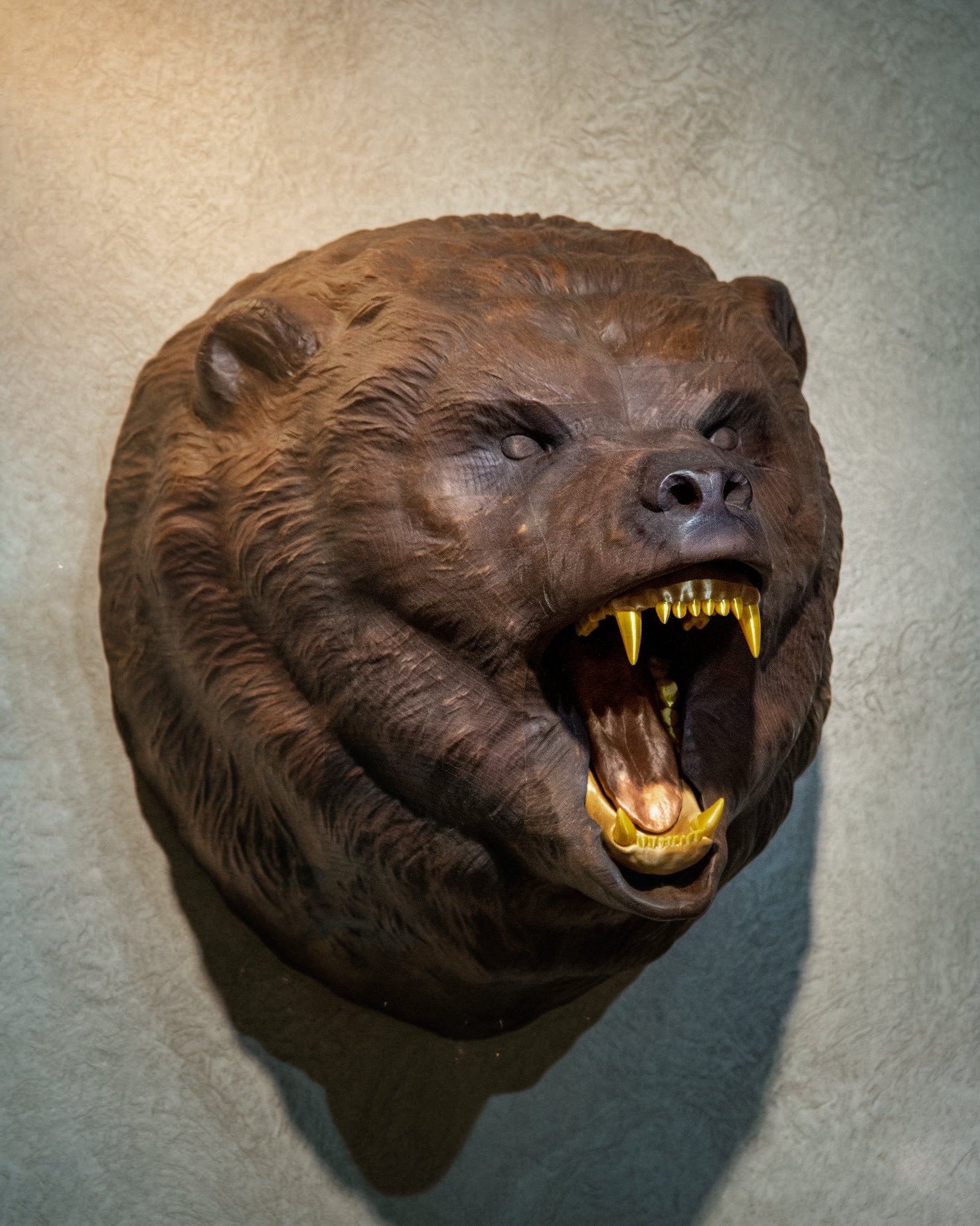 Hand-Carved Roaring Bear Head Gizz