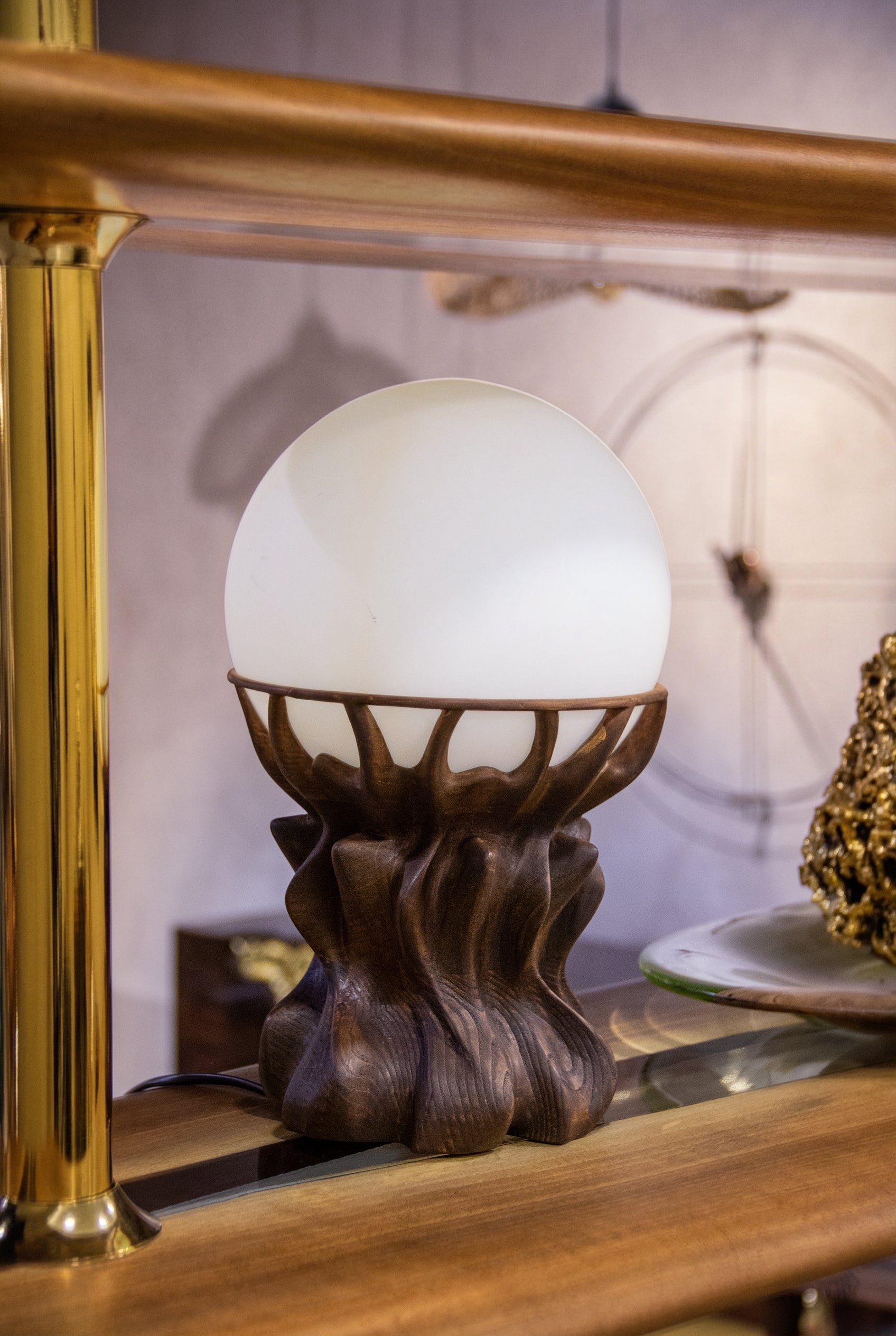 Handcrafted Solid Wood Table Lamp Gizz