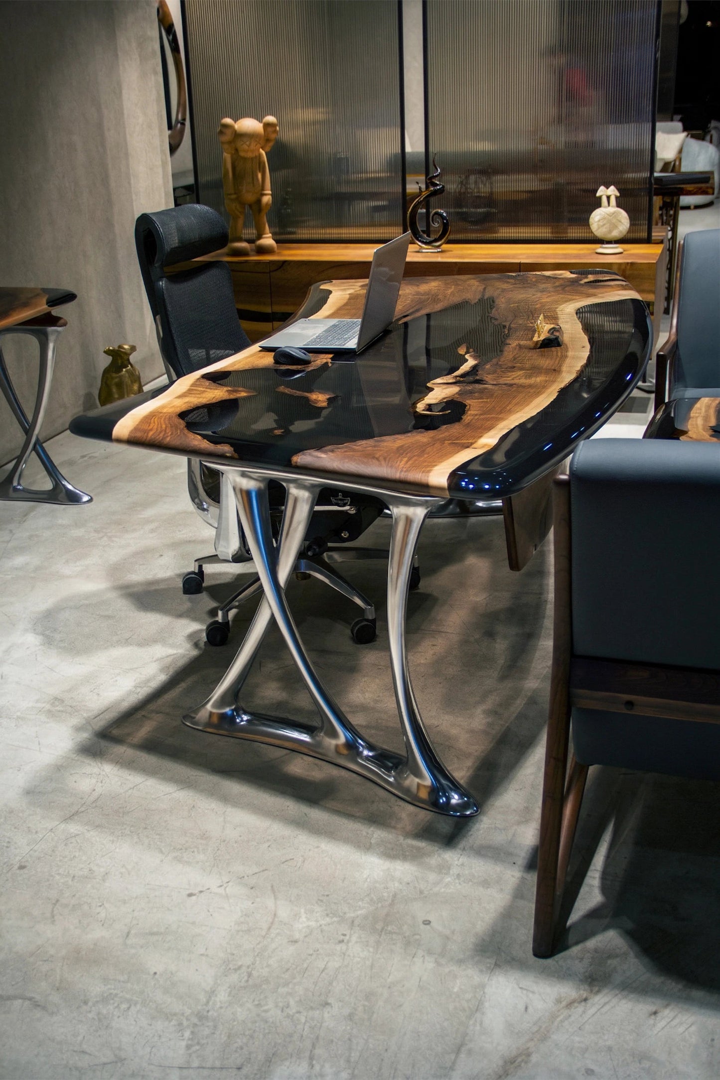 Luxury D-Shaped Walnut & Epoxy Executive Desk Gizz