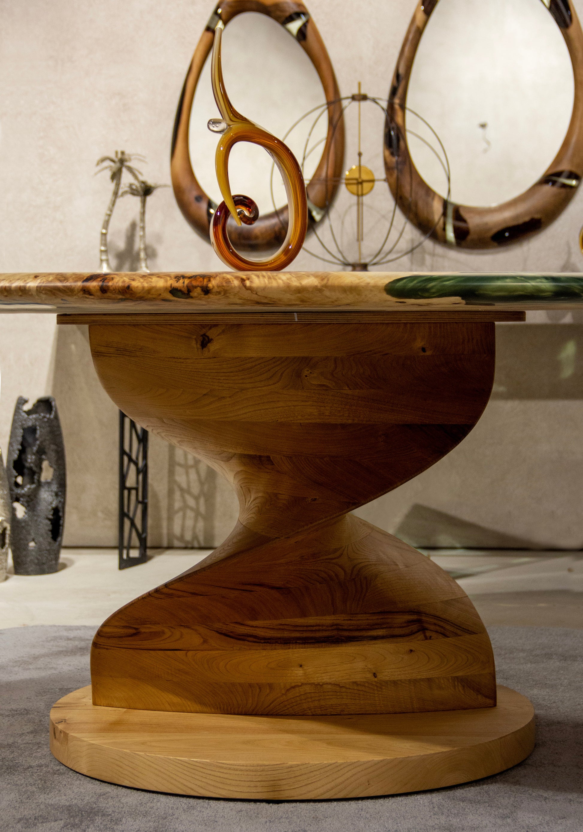 Mapa Burl Round Epoxy Resin Table | Vortex Base Gizz