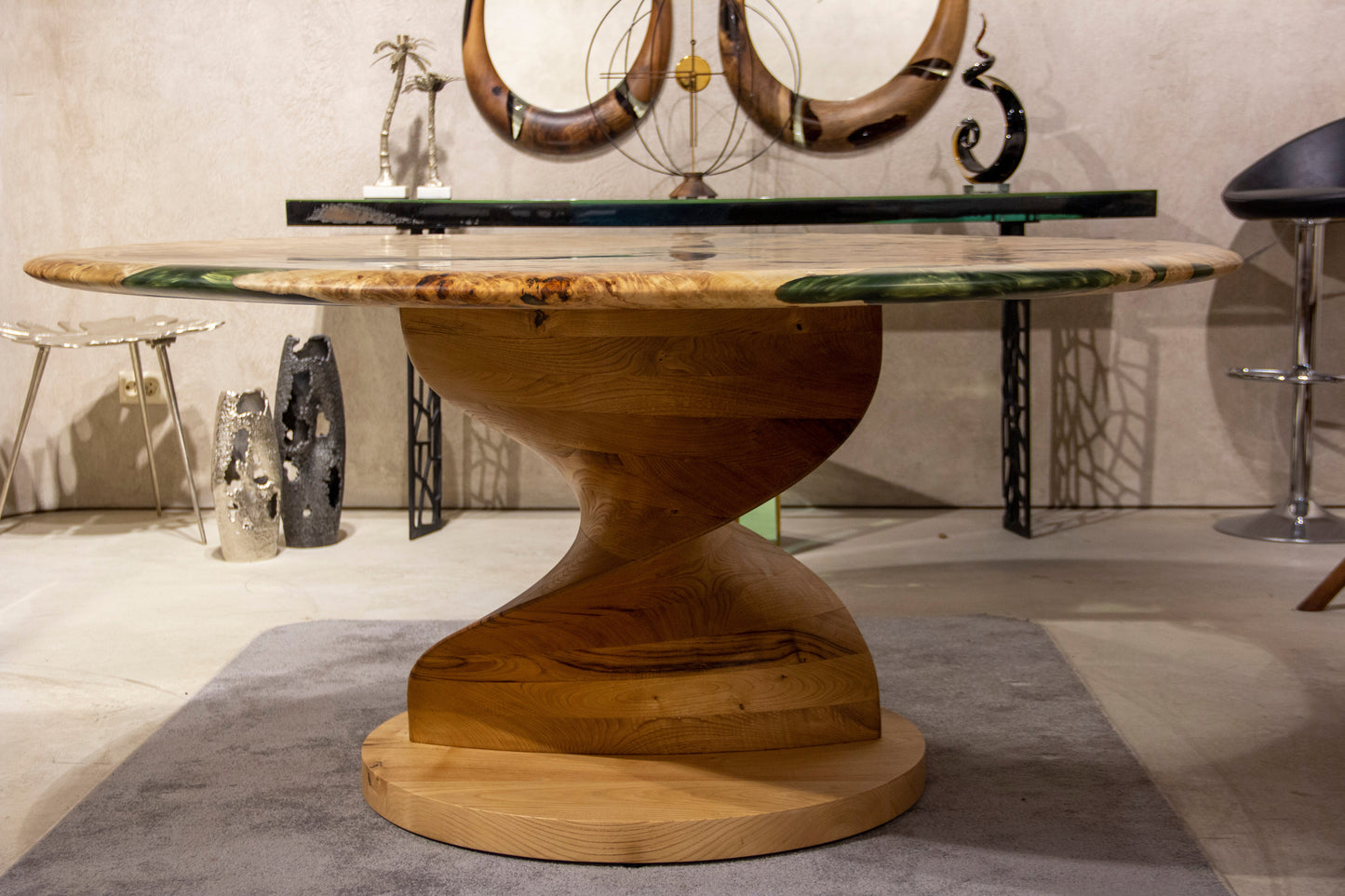 Mapa Burl Round Epoxy Resin Table | Vortex Base Gizz