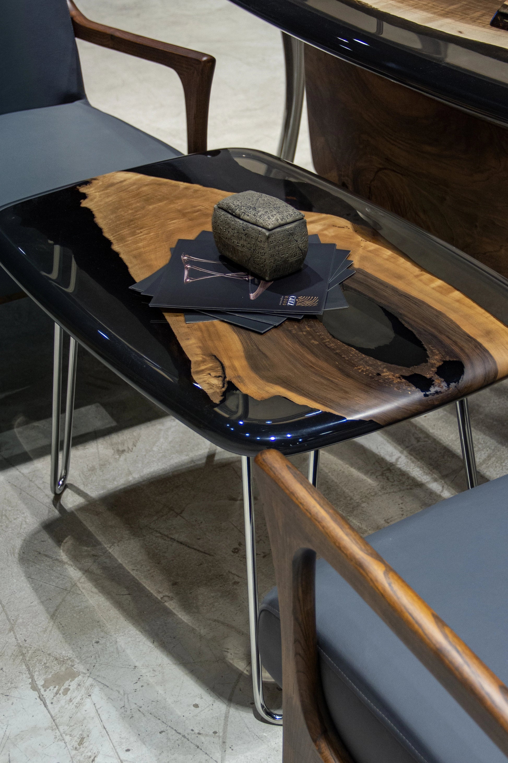 Luxury D-Shaped Walnut & Epoxy Executive Desk Gizz