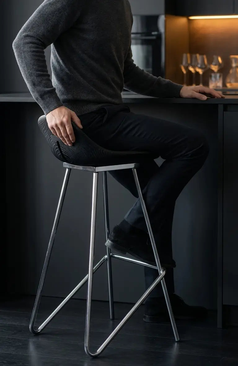 Sculpted Wing Counter &  Bar Stool Gizzwood