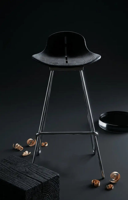 Sculpted Wing Counter &  Bar Stool Gizzwood