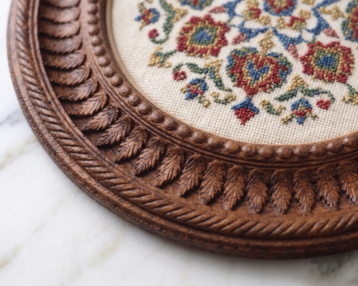 Round Wooden Frame for Embroidery, Art Prints & Mirrors  S-1 Gizz